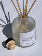 Load image into Gallery viewer, Bergamot, Mandarin & White Tea Reed Diffuser